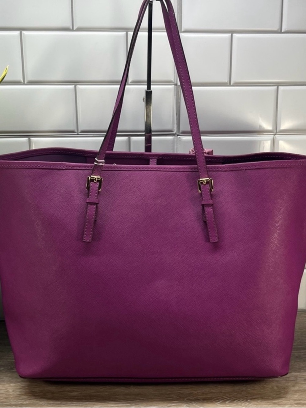 Michael Kors Fuchsia Jet Set Tote! Gently Used!! - Picture 2 of 13